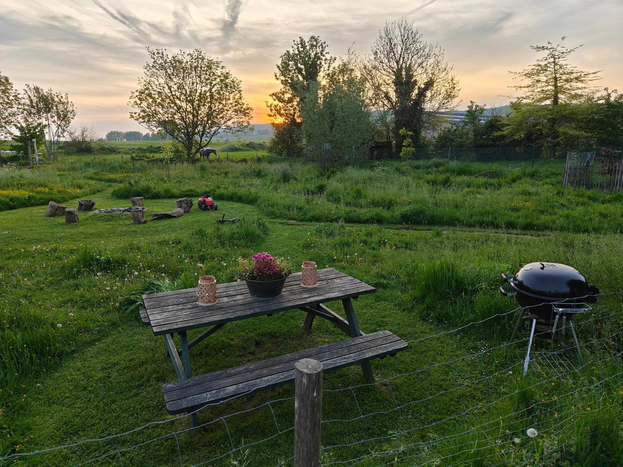 Hotel Au Pied Du Trieu, The Glamping Experience Labroye Exteriér fotografie